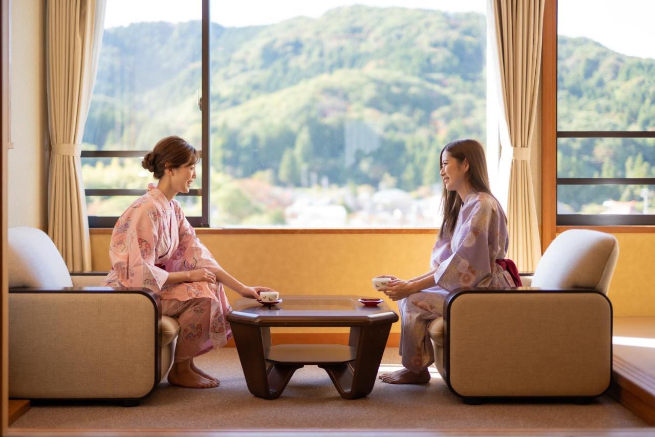 Hotel Hoho "A Hotel Overlooking The Echigo Plain And The Yahiko Mountain Range" Formerly Hotel Oohashi Yakata-No-Yu Niigata Exterior photo